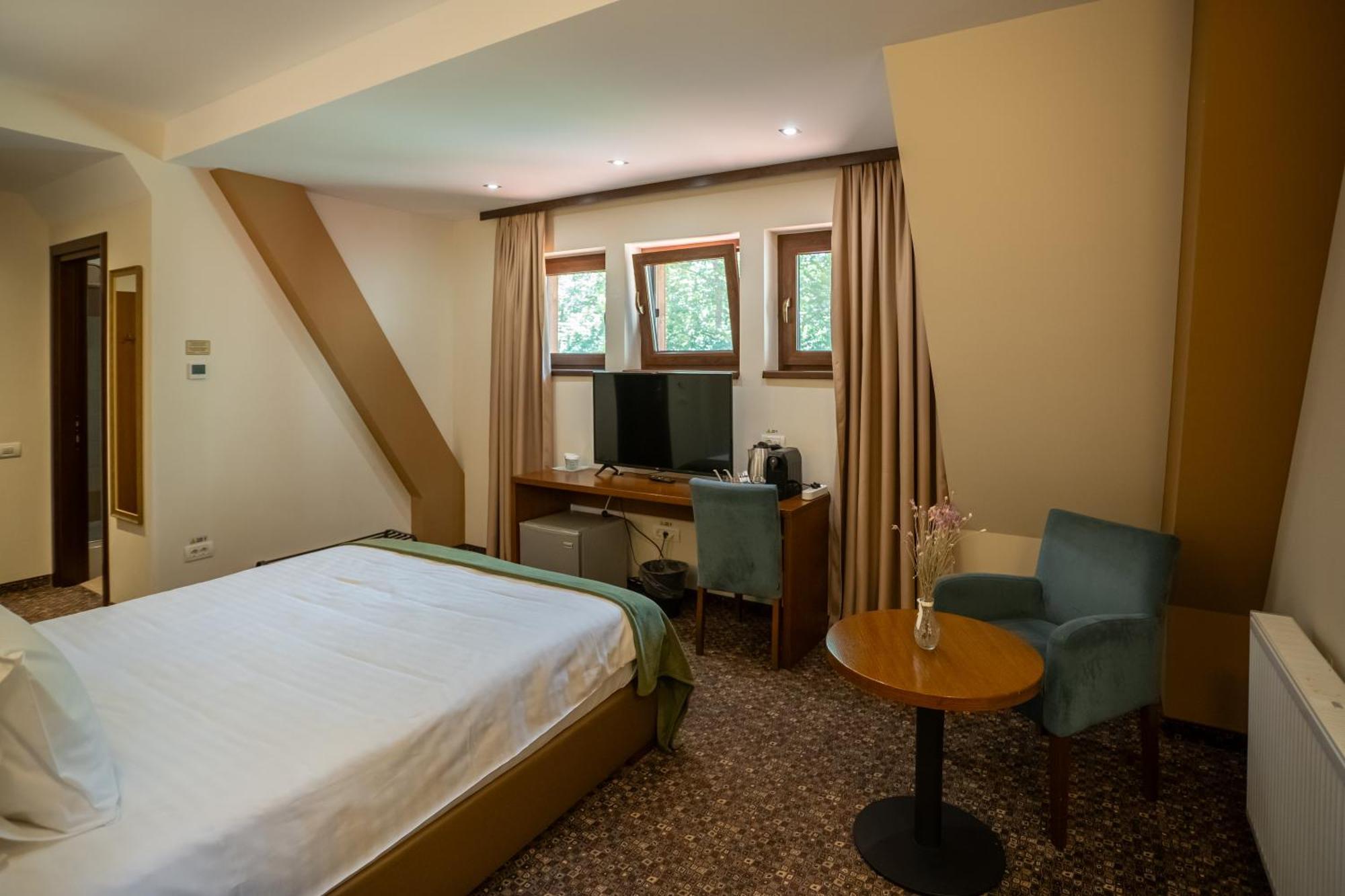 Opus Villa Sinaia Luaran gambar A room at the hotel